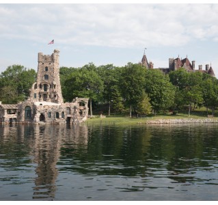 Niagara Falls, Toronto & 1000 Islands - 3 Day Tour (Sunday; Apr-Oct)