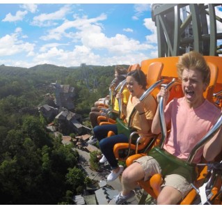 Dollywood Day Trip From Nashville + $40 Food Voucher