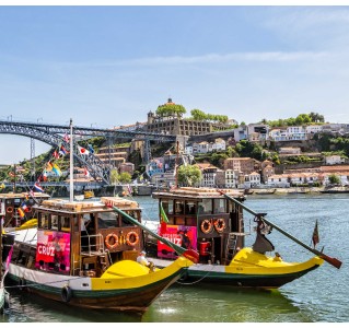 Porto Tuk Tuk, visit to Wine Cellar & Six Bridges Porto River Cruise