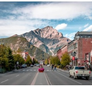8 Day Tour - Canadian Rockies (Departure Mondays, May-Sept)